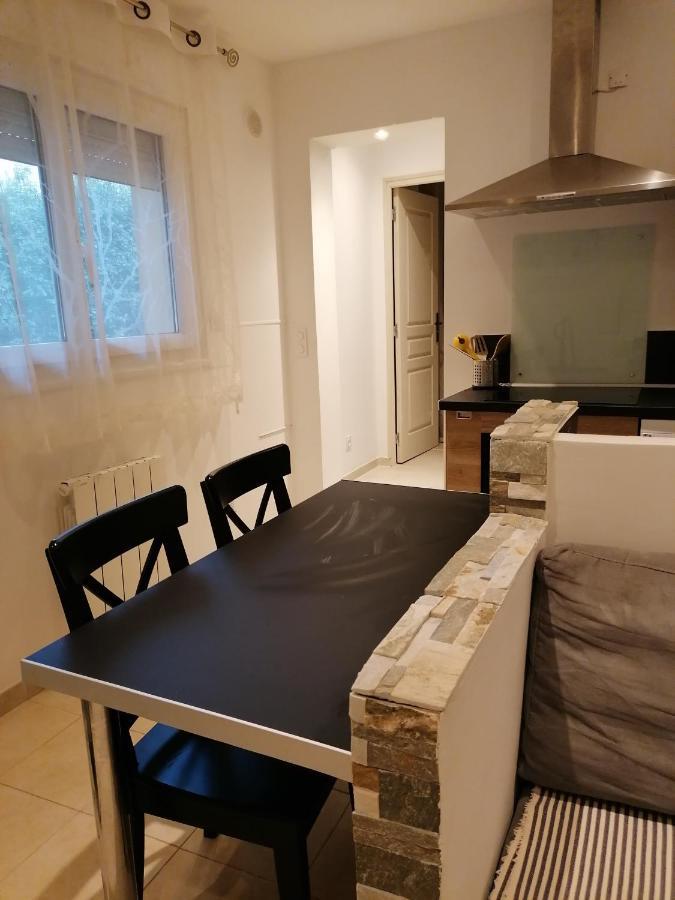 Appartement T2 Rez De Villa Proche Bord De Mer Le Pradet Zewnętrze zdjęcie